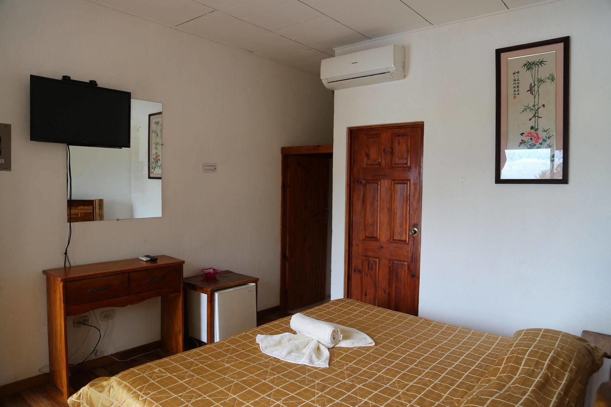 מנואל אנטוניו Hotel Coco Beach מראה חיצוני תמונה