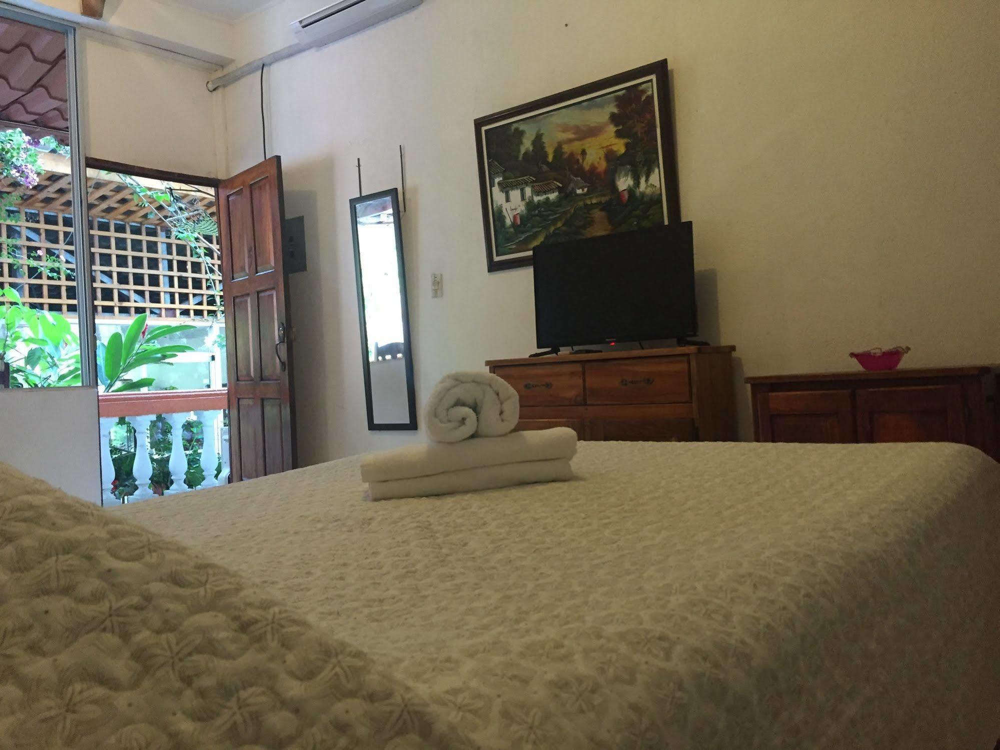 מנואל אנטוניו Hotel Coco Beach מראה חיצוני תמונה