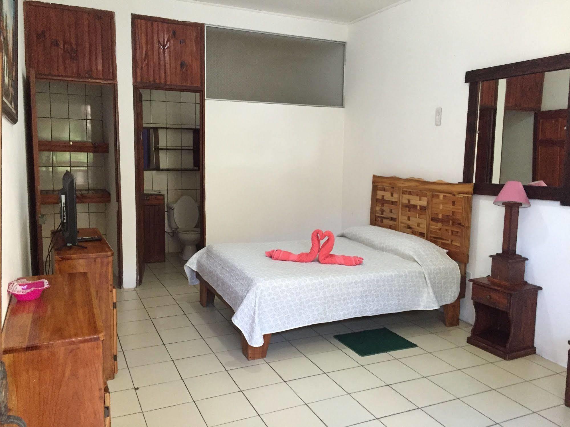 מנואל אנטוניו Hotel Coco Beach מראה חיצוני תמונה